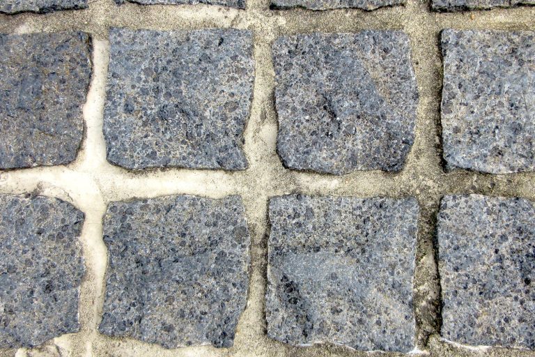 Bluestone Paver Cobbles perfect for hard lanscaping, Does Bluestone Change Color? Types Color Options