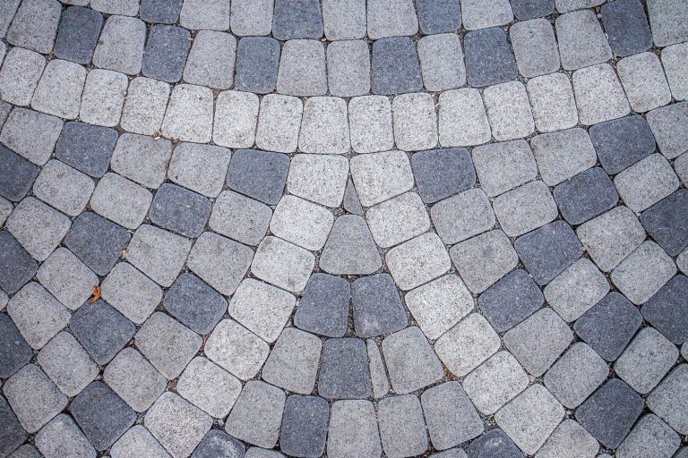 White, gray and blue patterned pavers in the driveway, Are Coventry Brick Stone Pavers Good For Driveways?