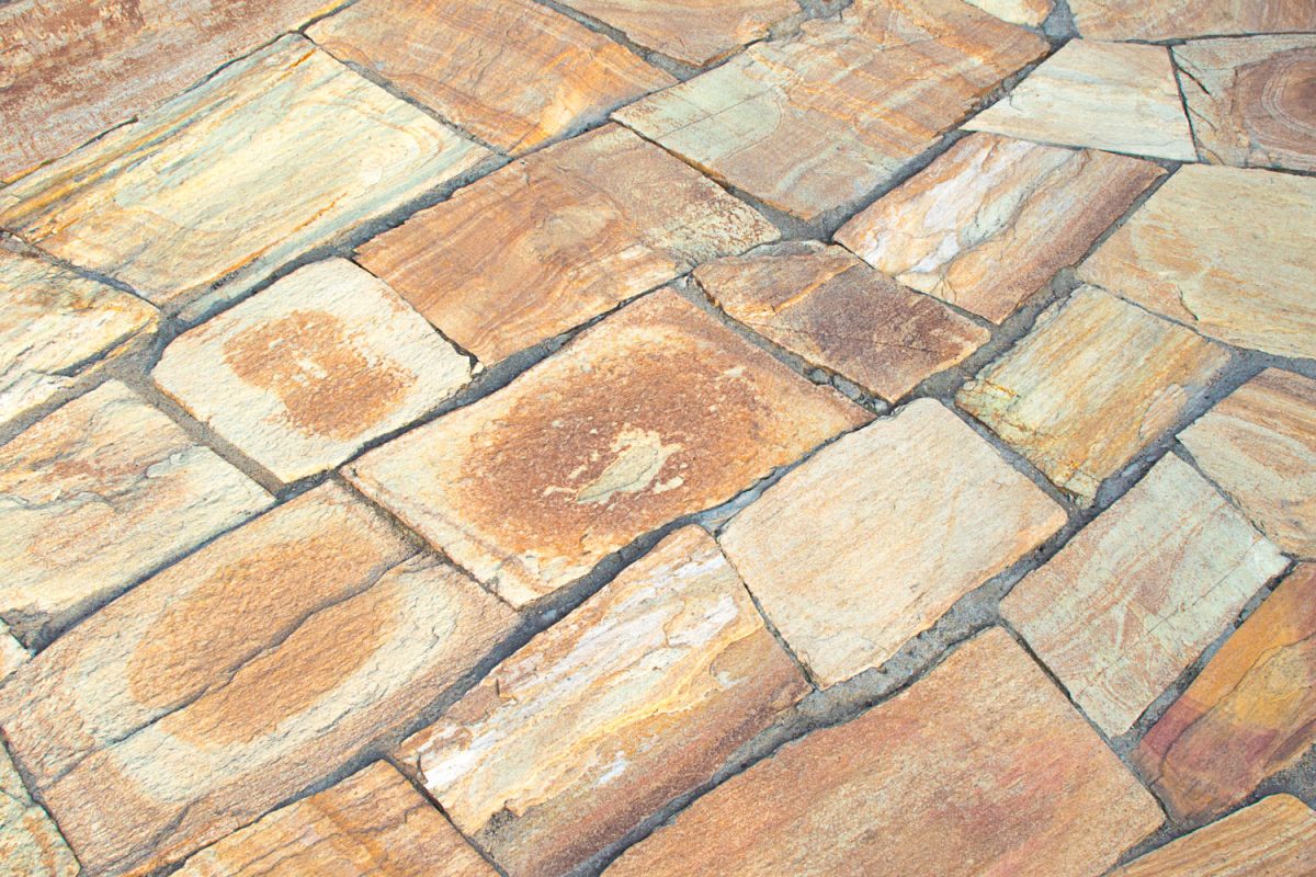 different colors and shapes of flagstone
